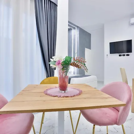 Hotiday Collection - Sant'arcangelo Apart Otel Napoli